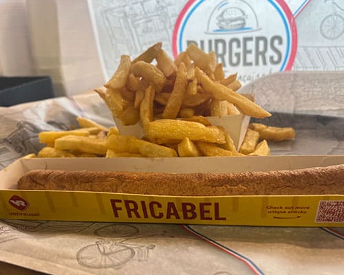 Frites avec fricadelle XXL